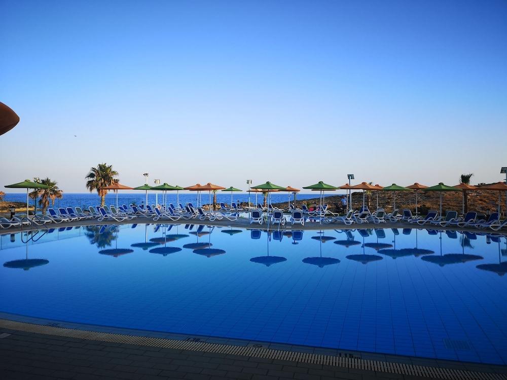 Aktea Beach Village Ayia Napa Bagian luar foto